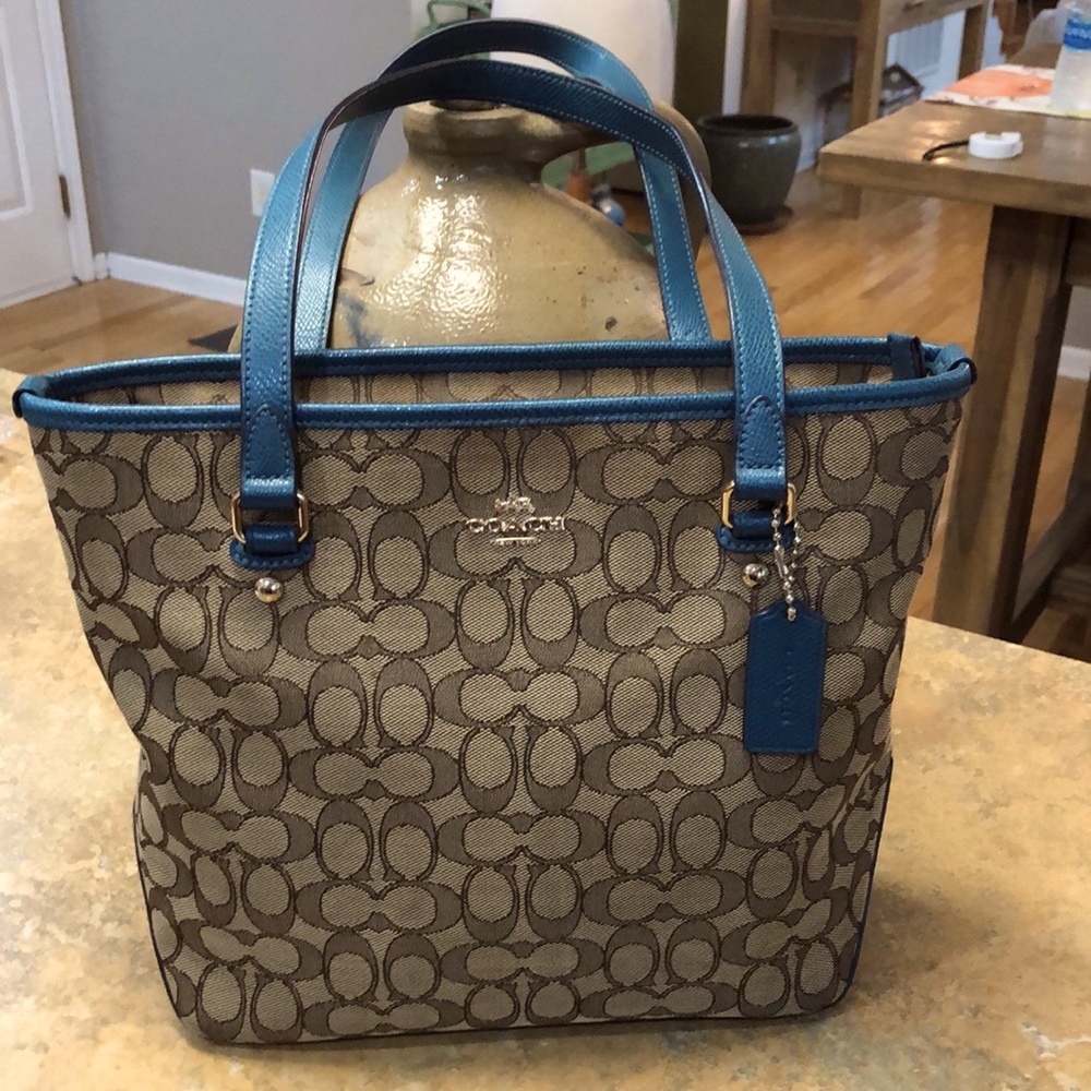 Coach Signature Bag